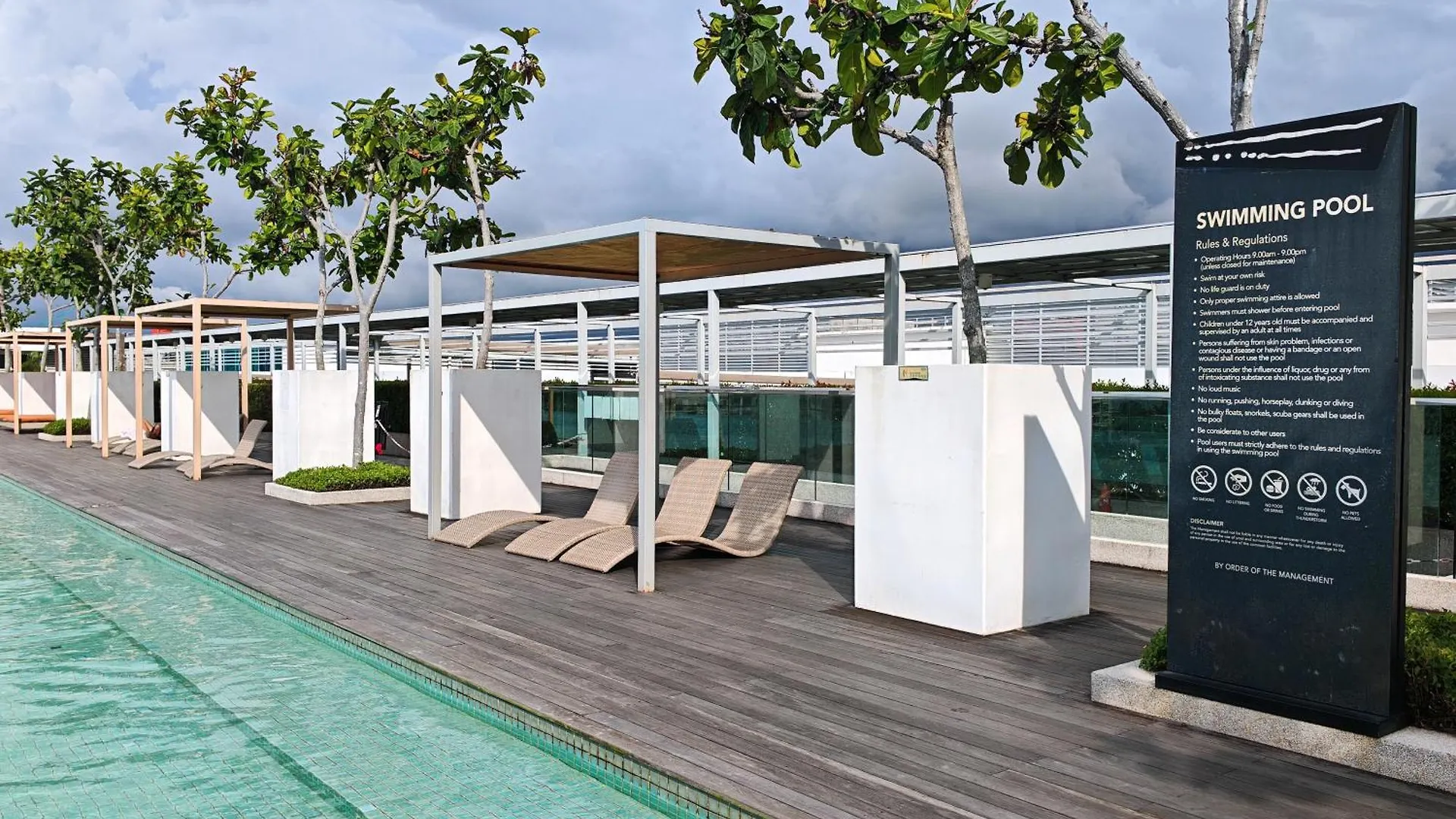 Sutera Avenue Rooftop Infinity Swimming Pool Kota Kinabalu Apartment